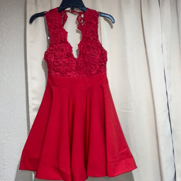 Windsor homecoming dress, red, size: small, worn once - Picture 1 of 3